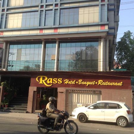 Rass Hotel Kanpur Bagian luar foto