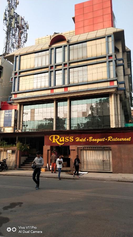 Rass Hotel Kanpur Bagian luar foto