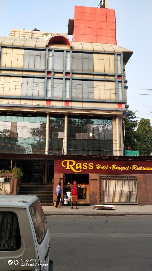 Rass Hotel Kanpur Bagian luar foto