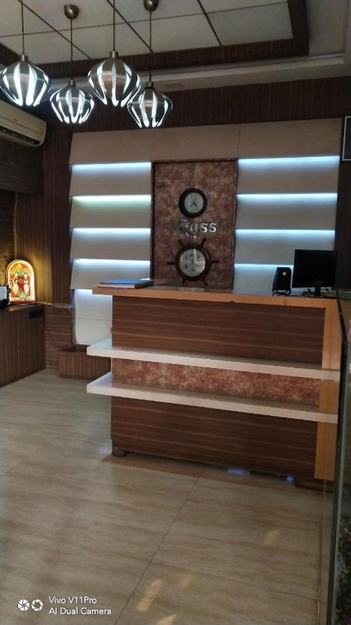 Rass Hotel Kanpur Bagian luar foto