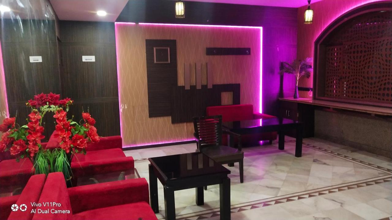 Rass Hotel Kanpur Bagian luar foto