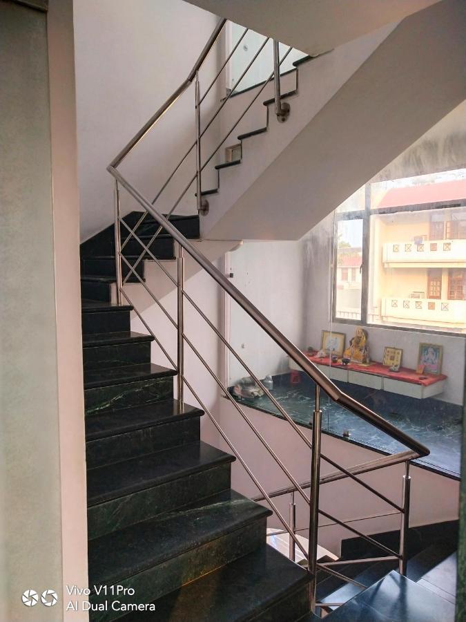 Rass Hotel Kanpur Bagian luar foto