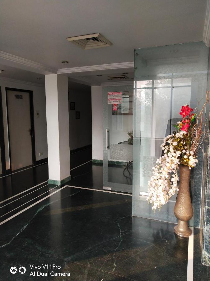Rass Hotel Kanpur Bagian luar foto